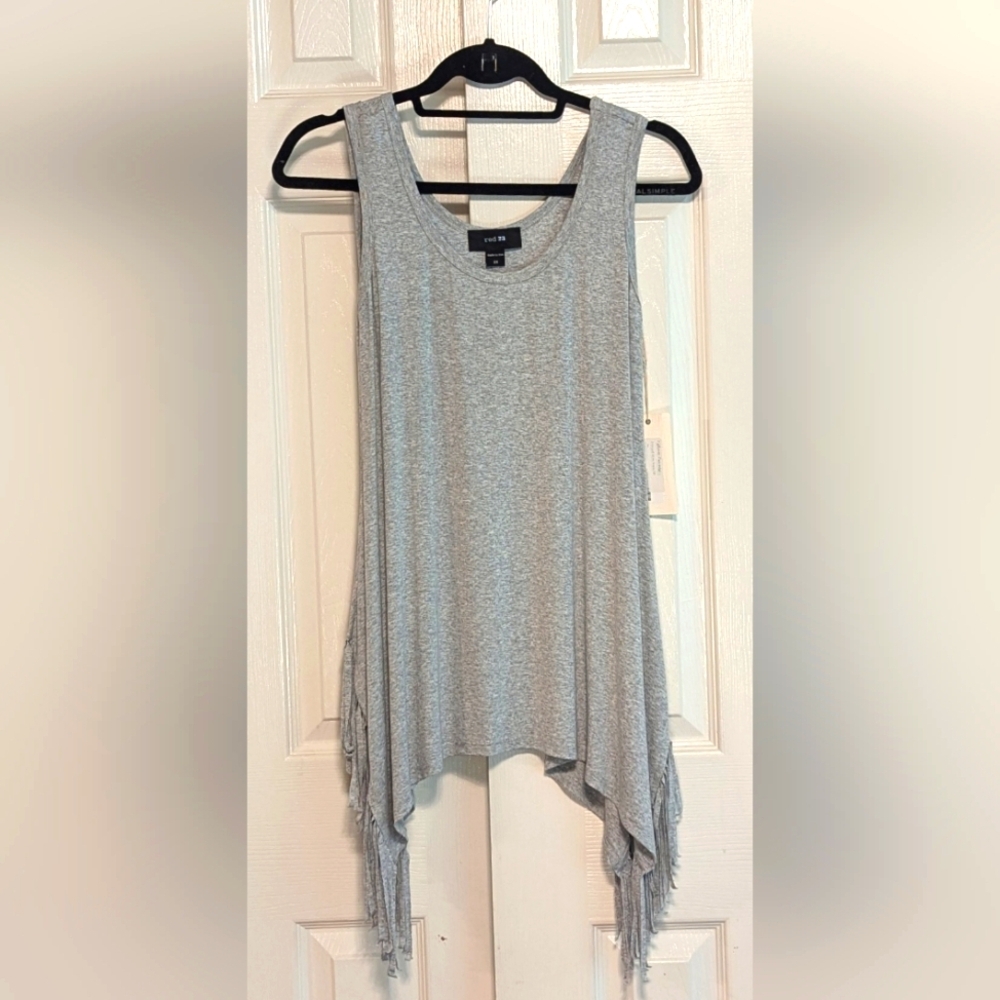 Red 23 Chic Gray Fringe Hem Tank Top